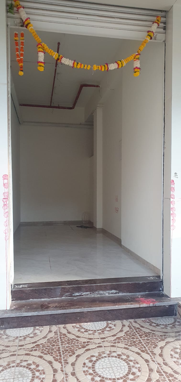 Commercial Shop for Sale in Kandivali West – Prime Location Near RTO