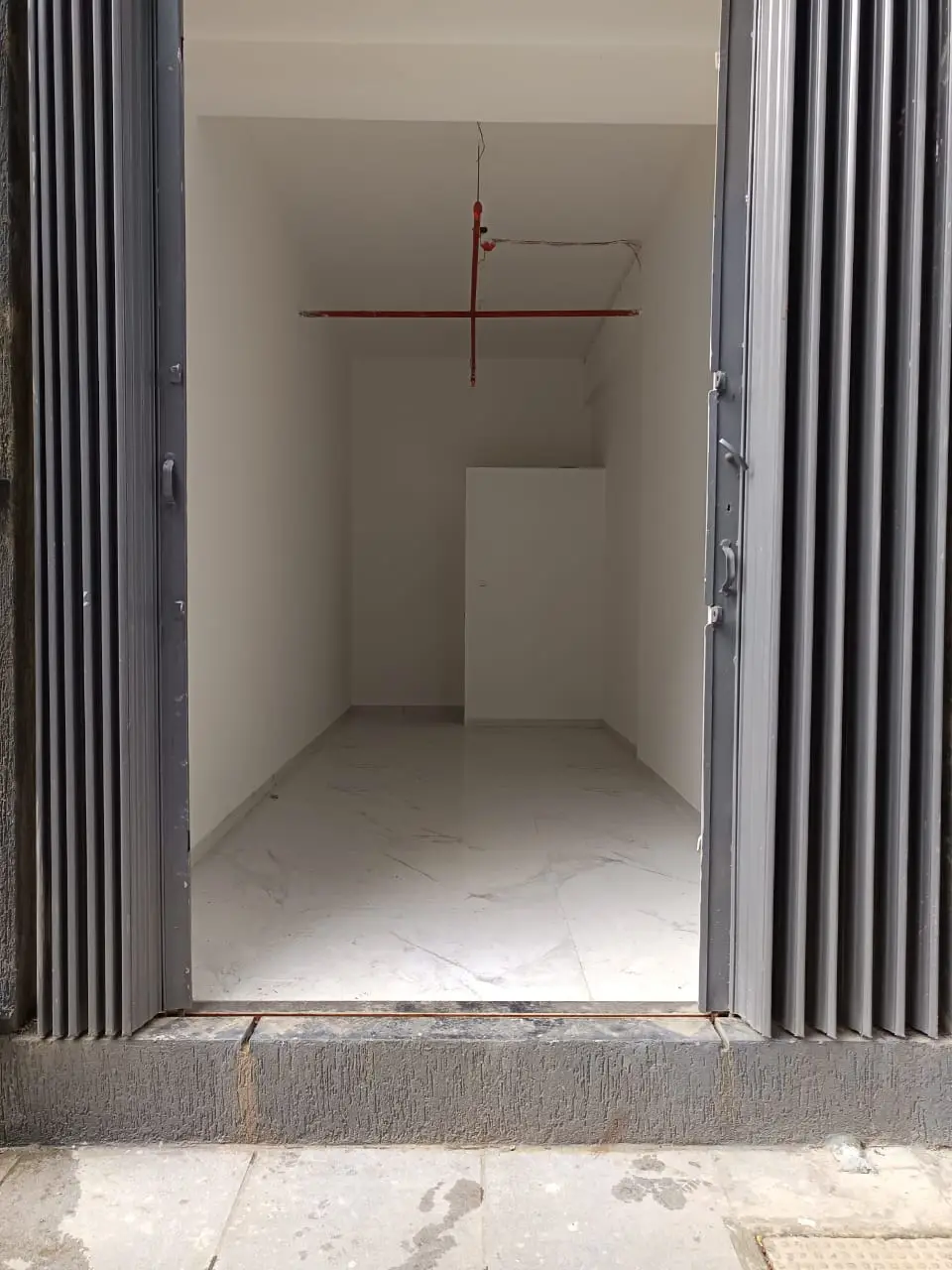 Commercial Gala for Sale in Kandivali West